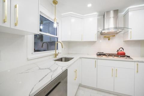 85 Ruthven St, Springfield, MA 01128 photo 9