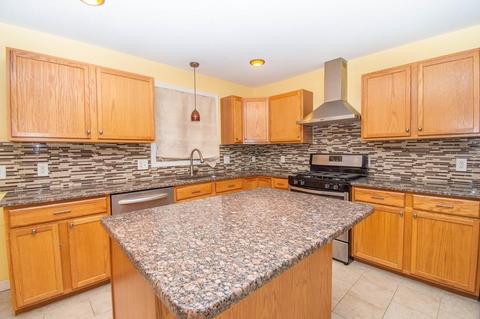 217 Cabinet St, Springfield, MA 01129 photo 6