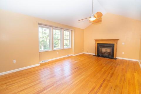 217 Cabinet St, Springfield, MA 01129 photo 2