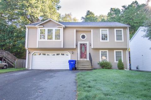 217 Cabinet St, Springfield, MA 01129 photo 1