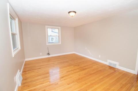 26 Georgetown St, Springfield, MA 01104 photo 8