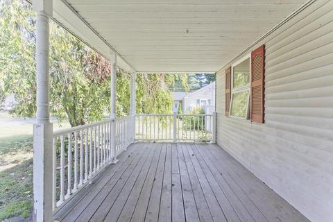 99 Willowbrook Dr, Springfield, MA 01129 photo 3