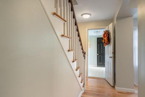 8 Sherbrook Ave, Worcester, MA 01604 photo 17