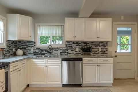8 Sherbrook Ave, Worcester, MA 01604 photo 15