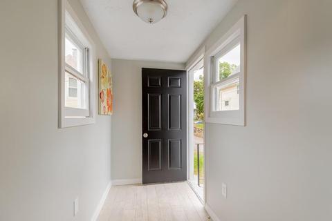8 Sherbrook Ave, Worcester, MA 01604 photo 6
