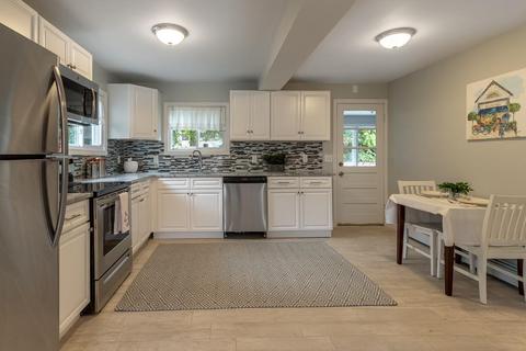 8 Sherbrook Ave, Worcester, MA 01604 photo 12