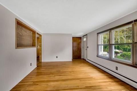 21 Nancy Dr, Webster, MA 01570 photo 6