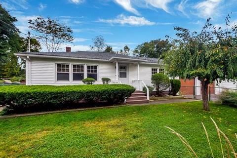 21 Nancy Dr, Webster, MA 01570 photo 2