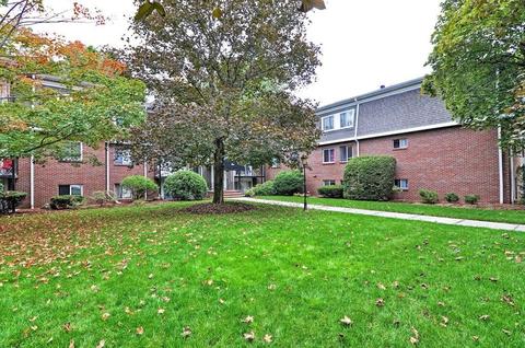 80 Walnut St #211, Canton, MA 02021 photo 3