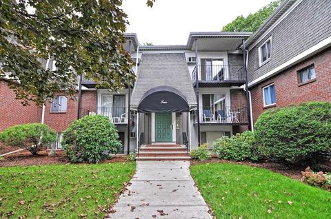 80 Walnut St #211, Canton, MA 02021 photo 1