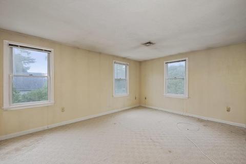 19 Tobin Dr, Maynard, MA 01754 photo 5