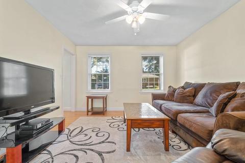 10 Andrews St, Danvers, MA 01923 photo 5