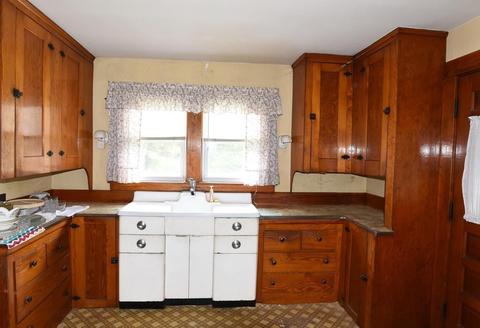 1290 Pleasant St, Athol, MA 01331 photo 3