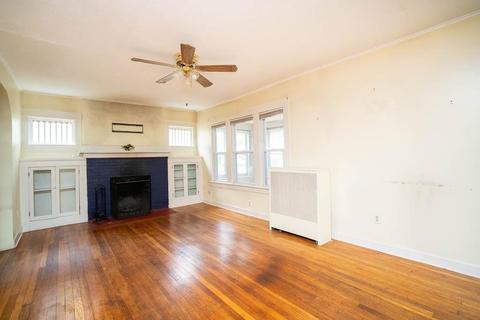173 Phoenix Ter, Springfield, MA 01104 photo 6