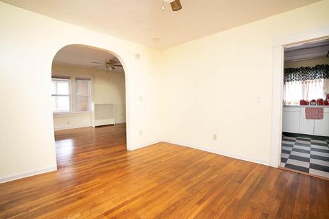 173 Phoenix Ter, Springfield, MA 01104 photo 10