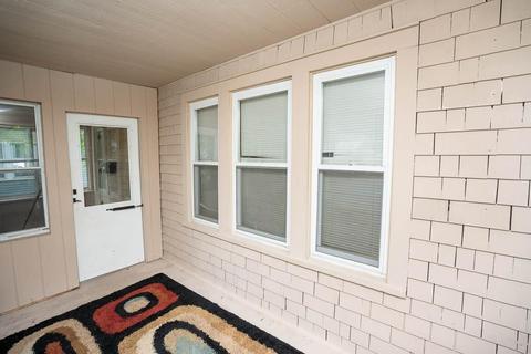 173 Phoenix Ter, Springfield, MA 01104 photo 4