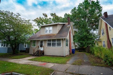 173 Phoenix Ter, Springfield, MA 01104 photo 2