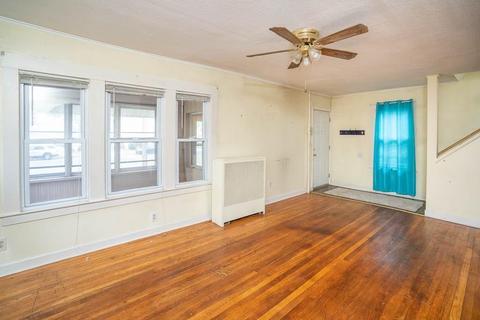 173 Phoenix Ter, Springfield, MA 01104 photo 8