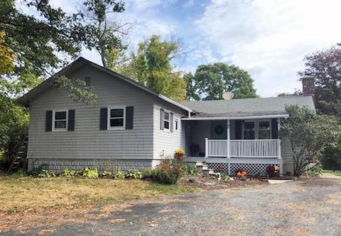 80 Singletary Ave, Sutton, MA 01590 photo 1