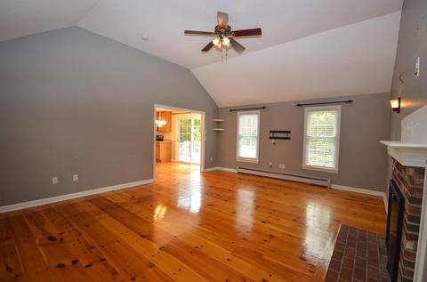5 Tipperary Dr, Sutton, MA 01590 photo 13