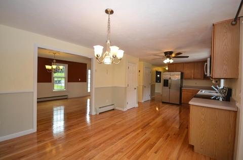 5 Tipperary Dr, Sutton, MA 01590 photo 4