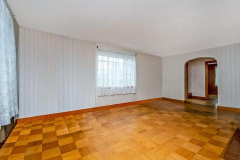 36 Sabin St, Springfield, MA 01151 photo 6