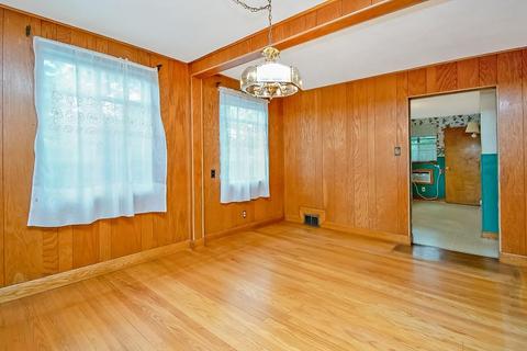 36 Sabin St, Springfield, MA 01151 photo 8