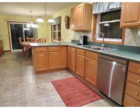 17 Stanley St, Easthampton, MA 01027 photo 7