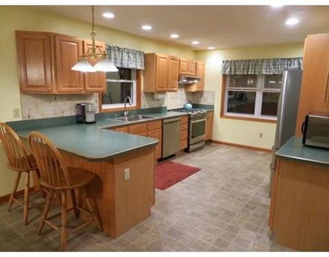 17 Stanley St, Easthampton, MA 01027 photo 8