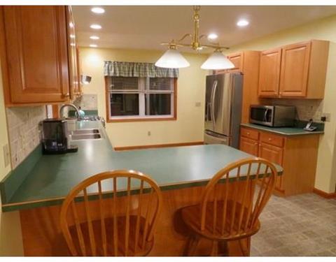 17 Stanley St, Easthampton, MA 01027 photo 9