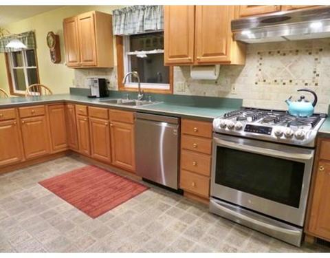 17 Stanley St, Easthampton, MA 01027 photo 6