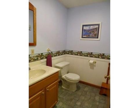 17 Stanley St, Easthampton, MA 01027 photo 16