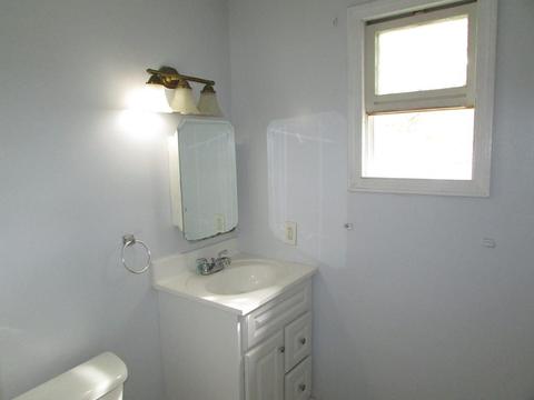 44 Duryea St, Springfield, MA 01104 photo 9