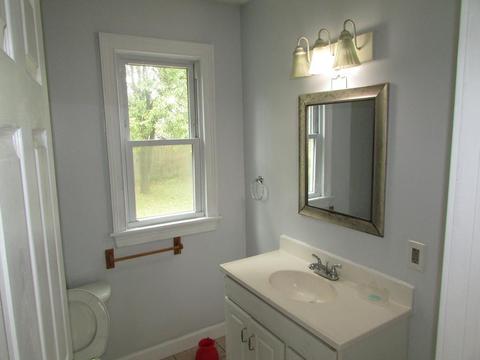44 Duryea St, Springfield, MA 01104 photo 5