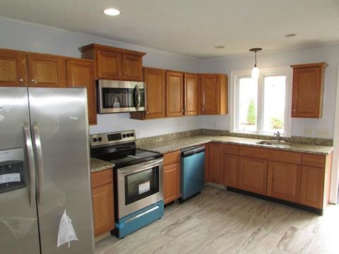 44 Duryea St, Springfield, MA 01104 photo 4