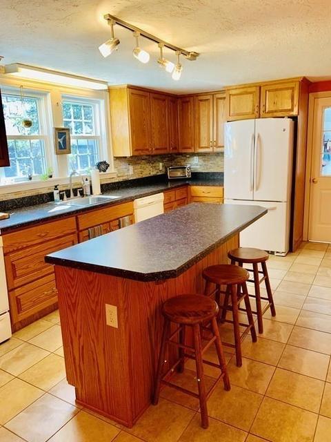 511 Lake Ave, Worcester, MA 01604 photo 13