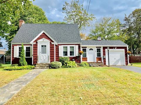 511 Lake Ave, Worcester, MA 01604 photo 1