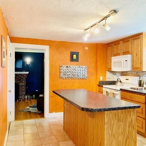 511 Lake Ave, Worcester, MA 01604 photo 15