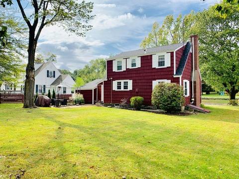 511 Lake Ave, Worcester, MA 01604 photo 3