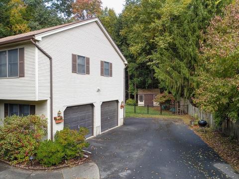 3 Crown Dr, Easthampton, MA 01027 photo 3