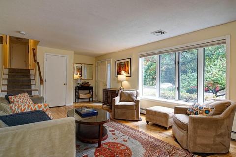 3 Crown Dr, Easthampton, MA 01027 photo 6