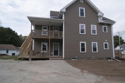 28 1st St, Webster, MA 01570 photo 5