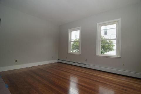 28 1st St, Webster, MA 01570 photo 11
