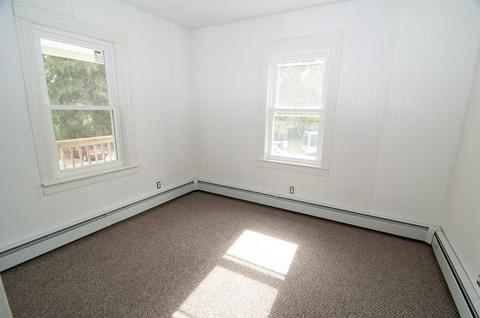 28 1st St, Webster, MA 01570 photo 14