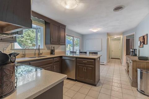 4 Concord, Walpole, MA 02081 photo 5