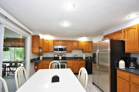 56 Red Gate Ln, Reading, MA 01867 photo 4