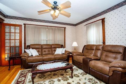 45 Devens St, Springfield, MA 01151 photo 8