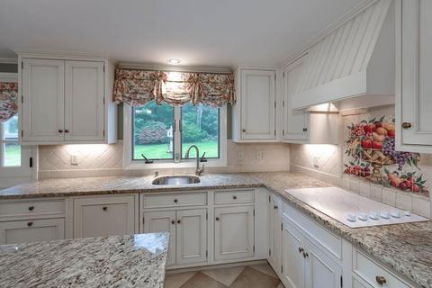 7 Westview, Sutton, MA 01590 photo 4