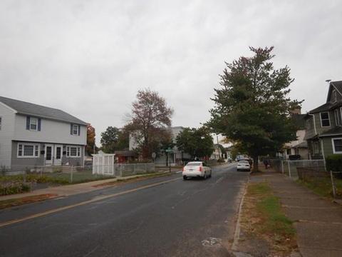 555 Armory St, Springfield, MA 01104 photo 4