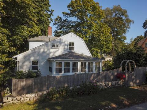 4 Norman Ave, Gloucester, MA 01930 photo 2